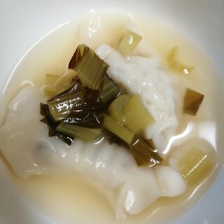 水餃子と小松菜のスープ
